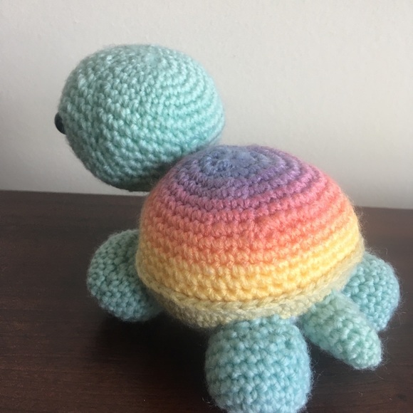 Ombré Sunset Crocheted Turtle - Picture 3 of 4